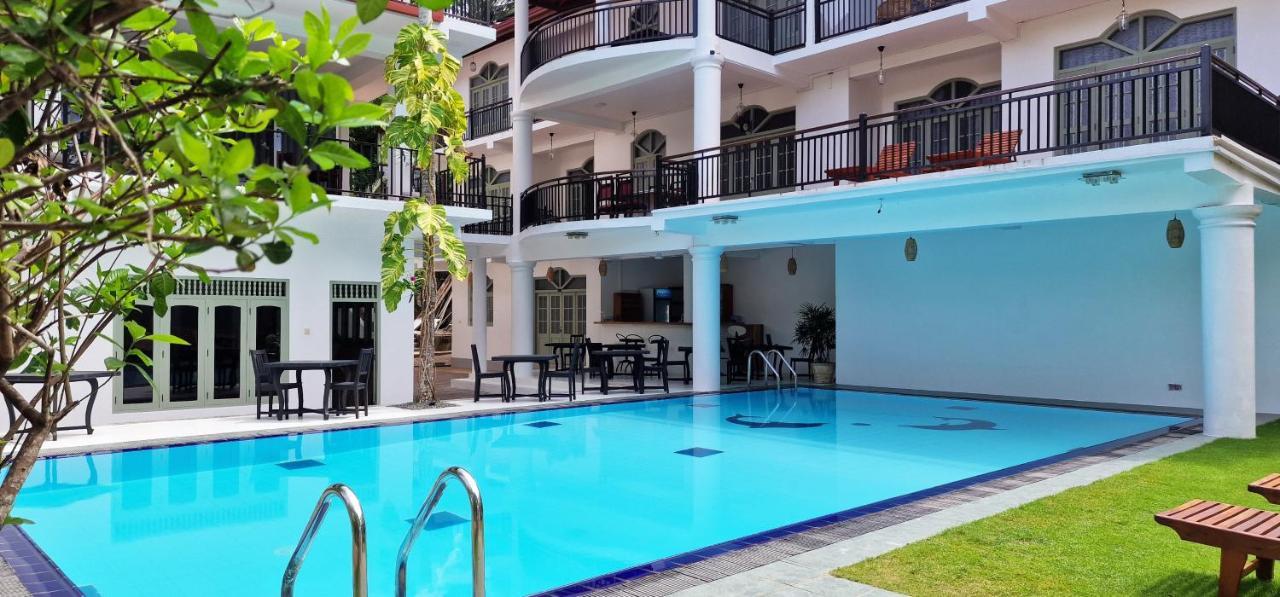Chill Hill Hikkaduwa Hotel Bagian luar foto