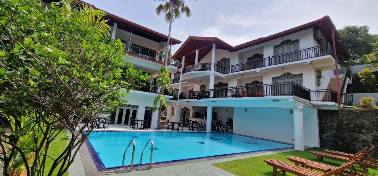 Chill Hill Hikkaduwa Hotel Bagian luar foto