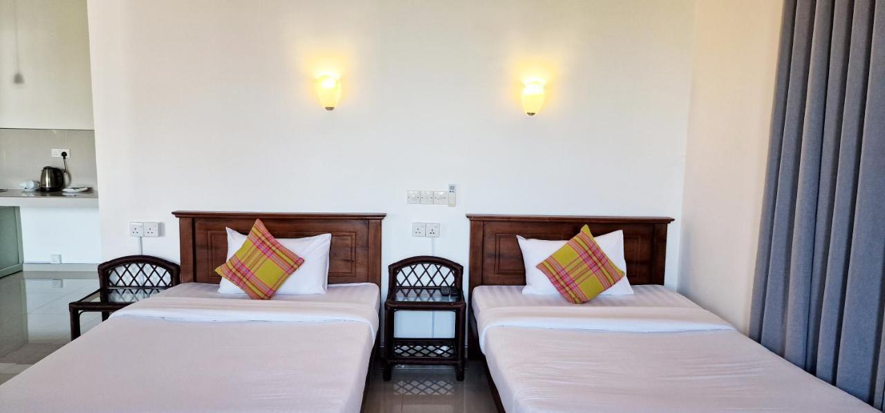 Chill Hill Hikkaduwa Hotel Bagian luar foto