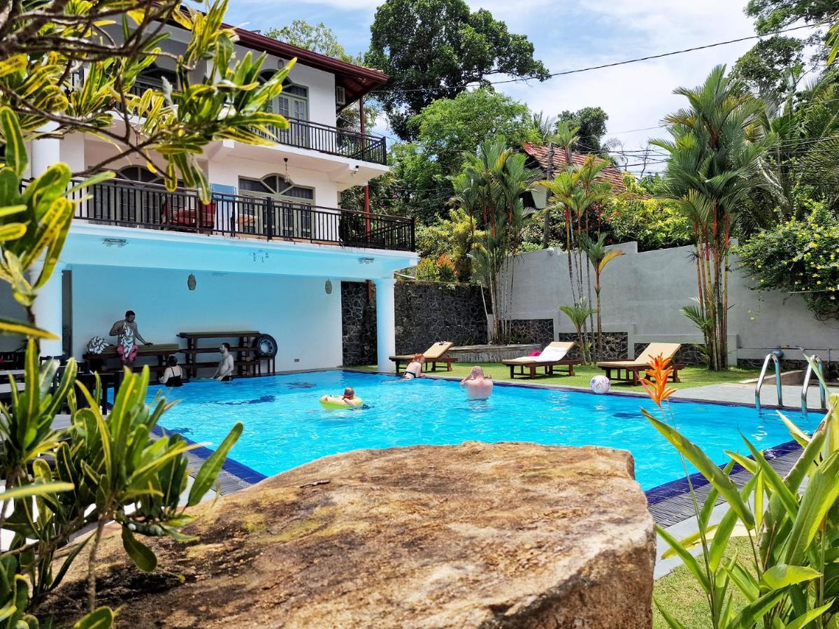 Chill Hill Hikkaduwa Hotel Bagian luar foto