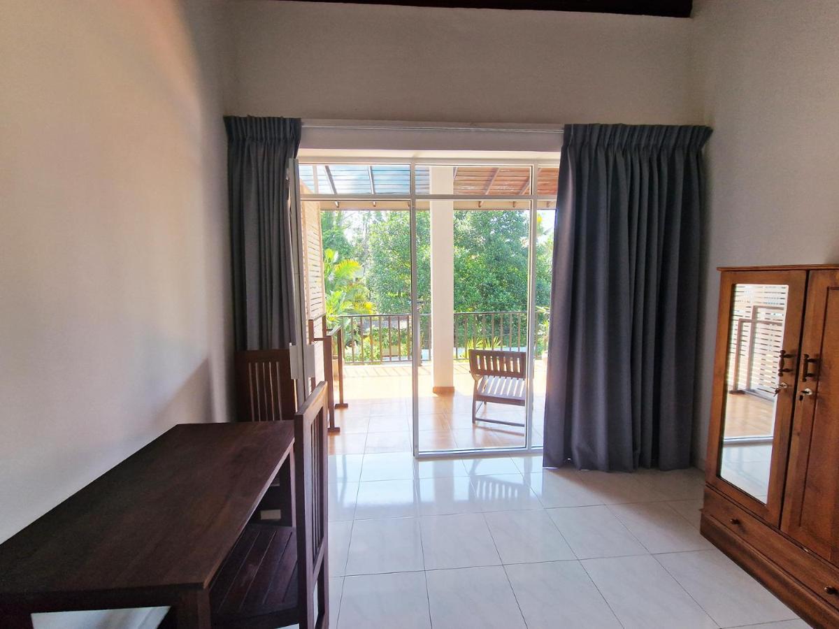 Chill Hill Hikkaduwa Hotel Bagian luar foto