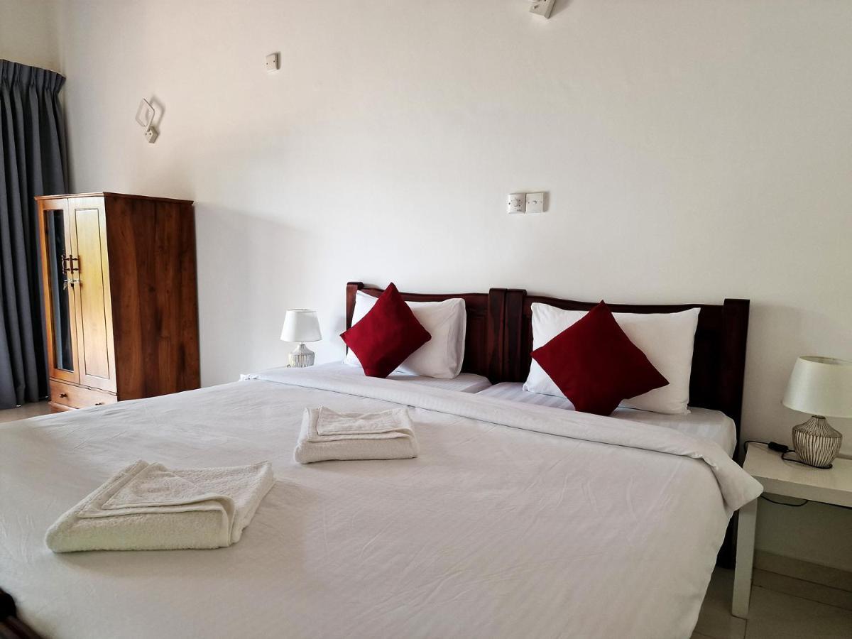 Chill Hill Hikkaduwa Hotel Bagian luar foto