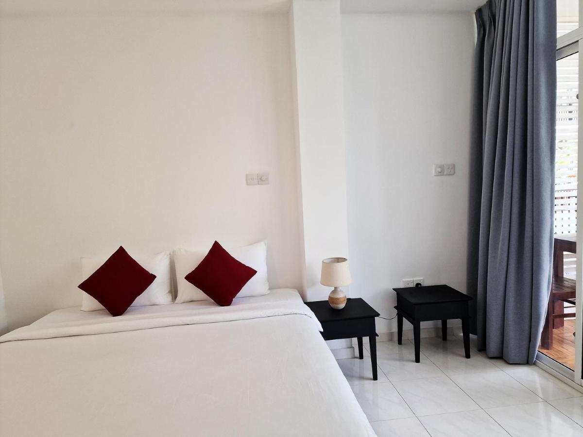 Chill Hill Hikkaduwa Hotel Bagian luar foto