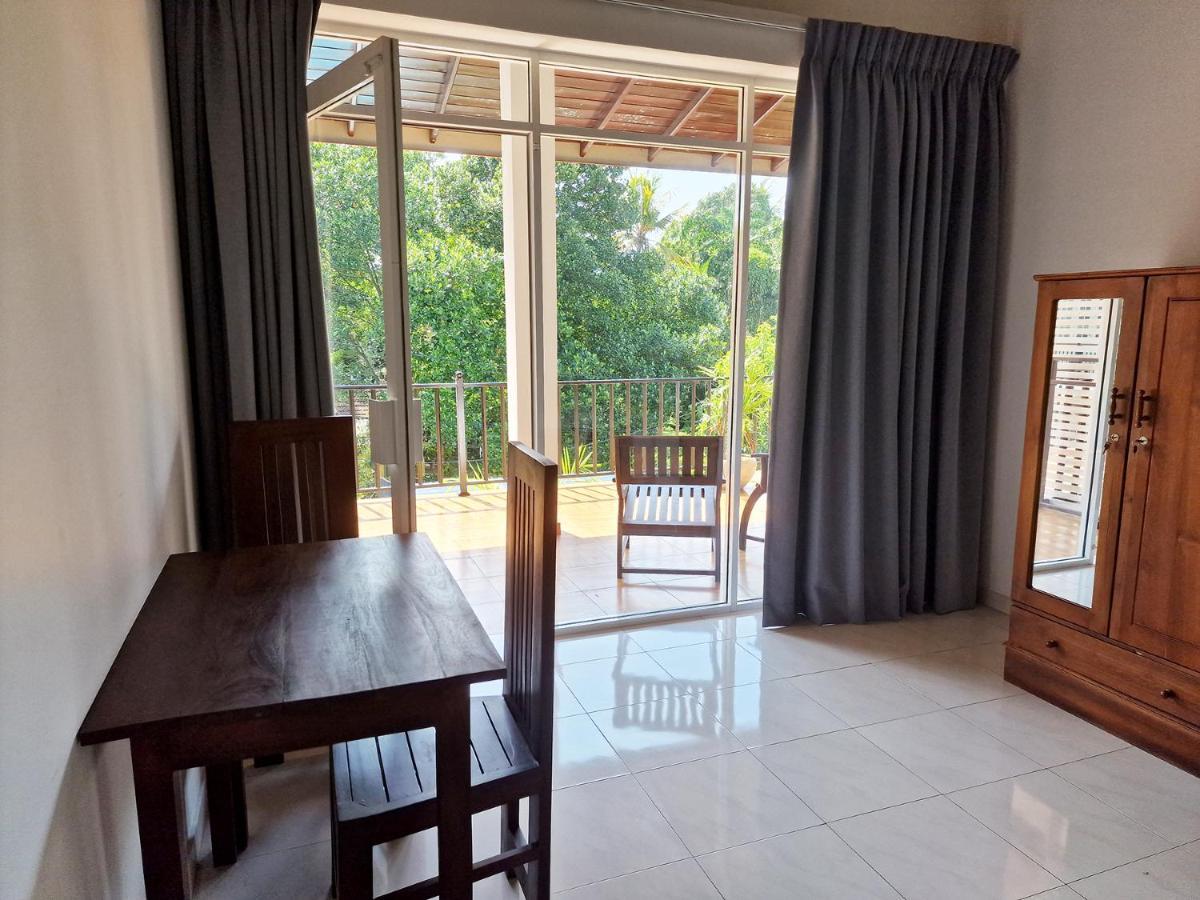 Chill Hill Hikkaduwa Hotel Bagian luar foto