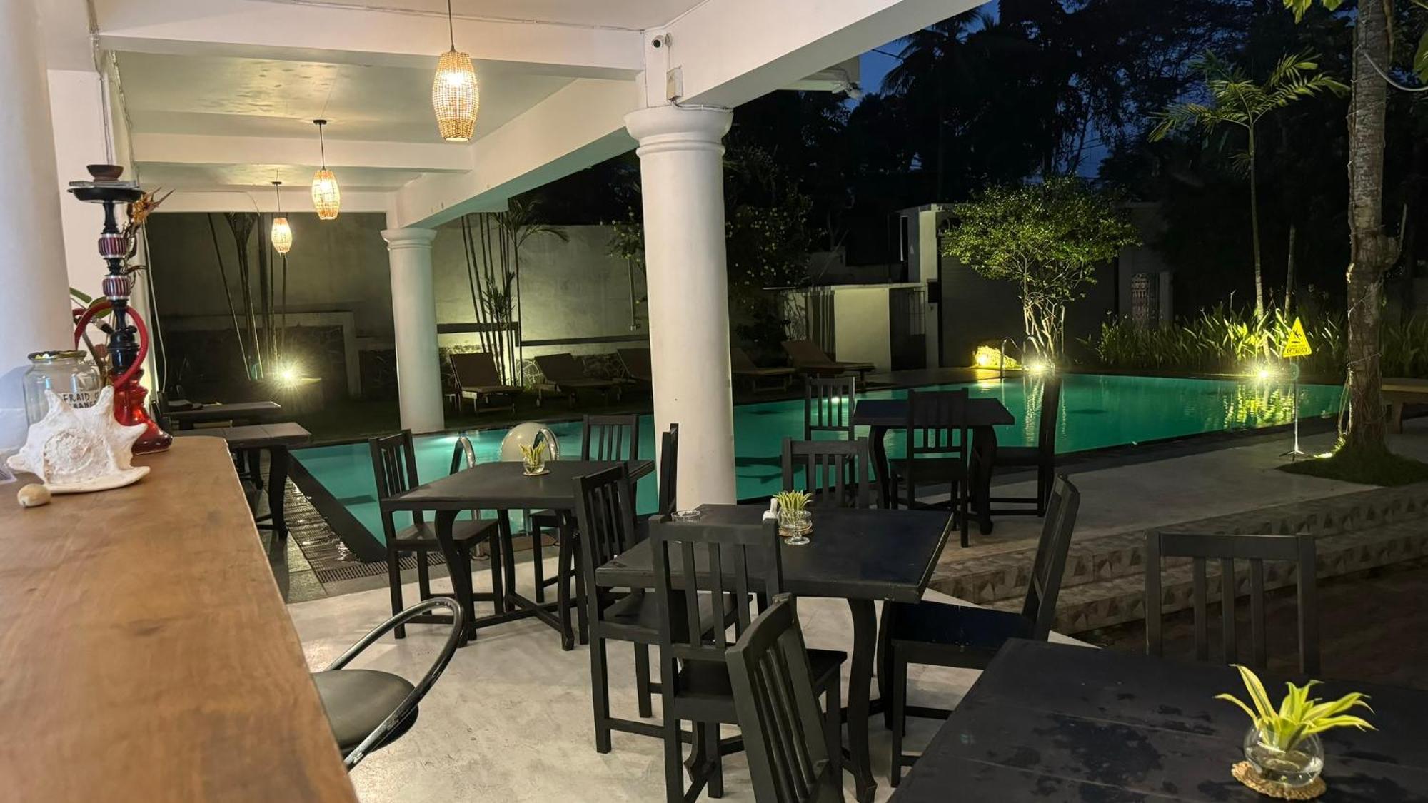 Chill Hill Hikkaduwa Hotel Bagian luar foto