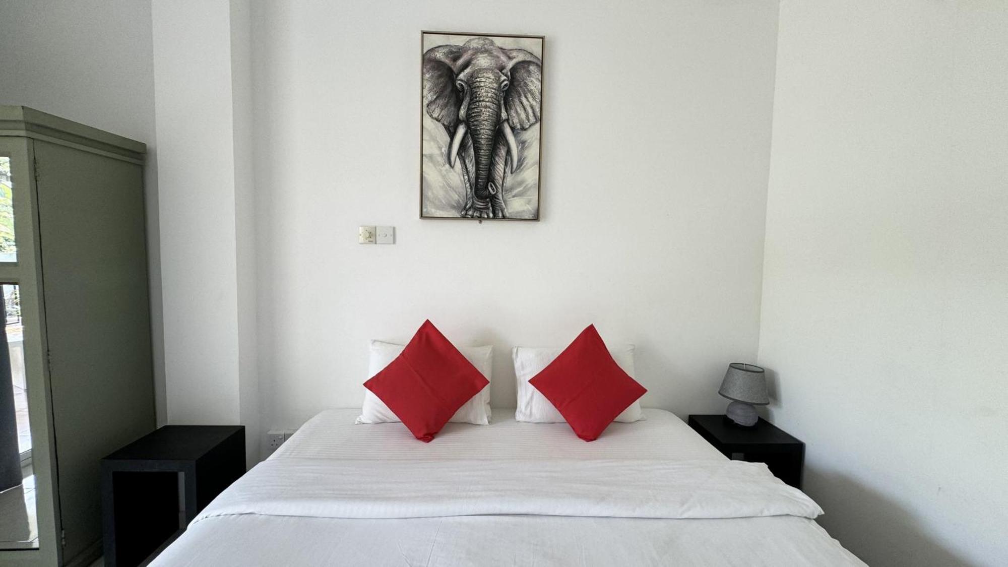 Chill Hill Hikkaduwa Hotel Bagian luar foto