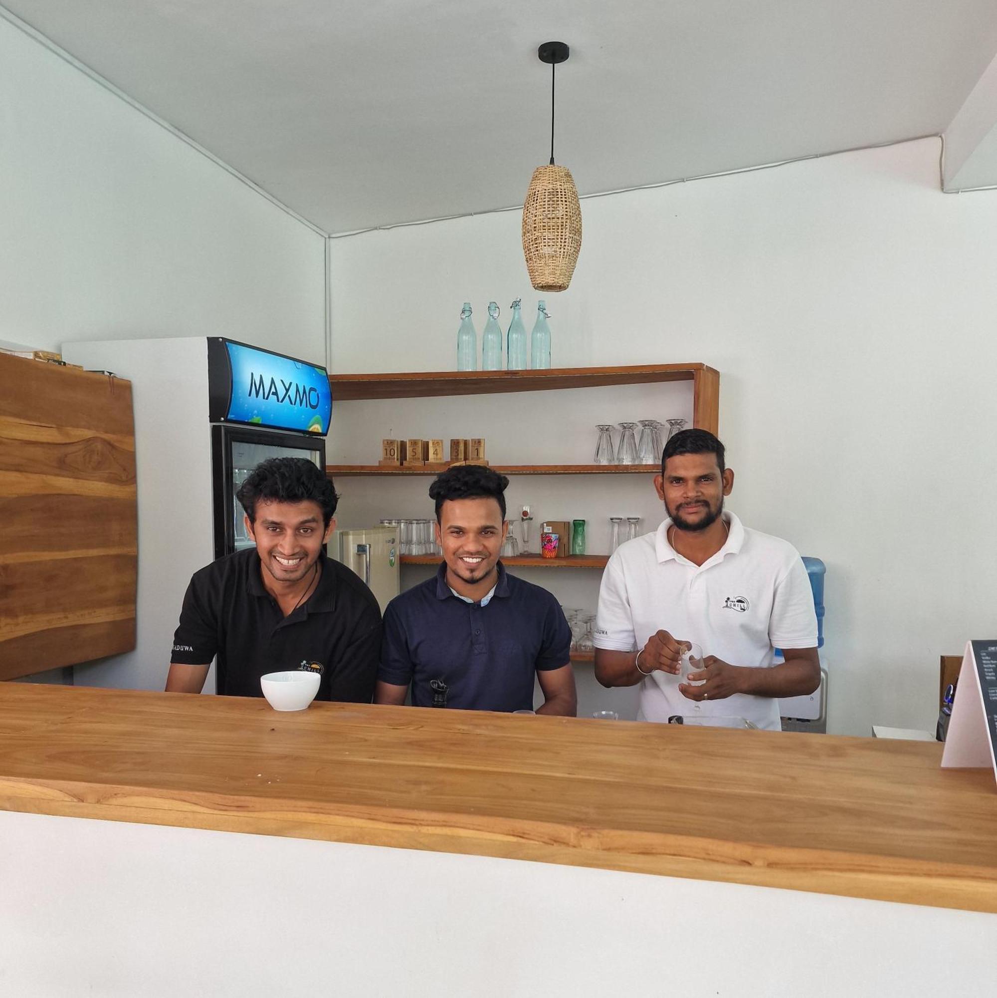 Chill Hill Hikkaduwa Hotel Bagian luar foto